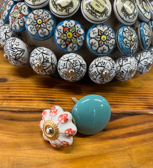 Selection of Original and Traditional Ceramic Cabinet Knobs