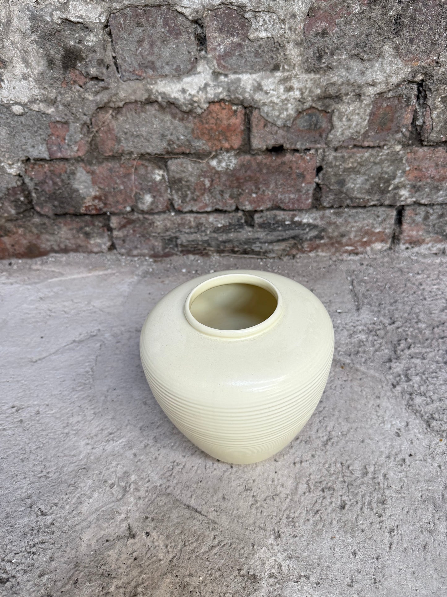 Red Wing Pottery USA White Vase