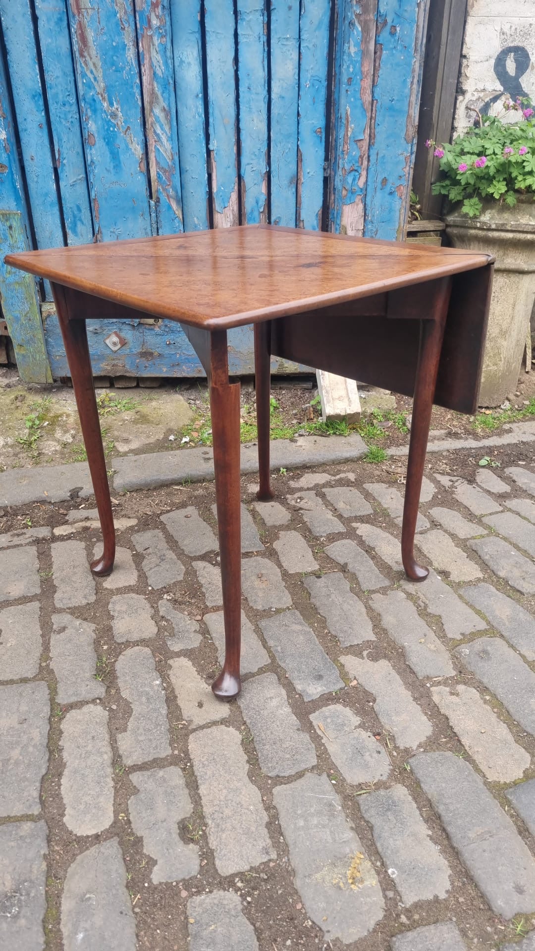 George II Mahogony Envelope Corner Table