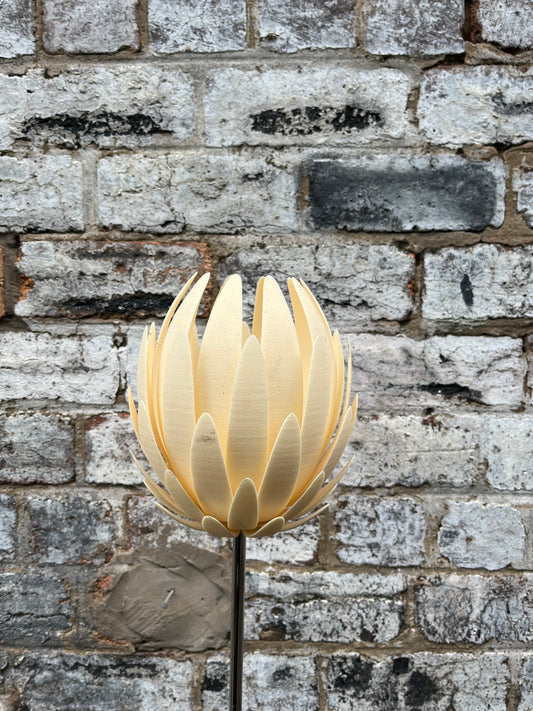 Lily MGX Lamp (2002)