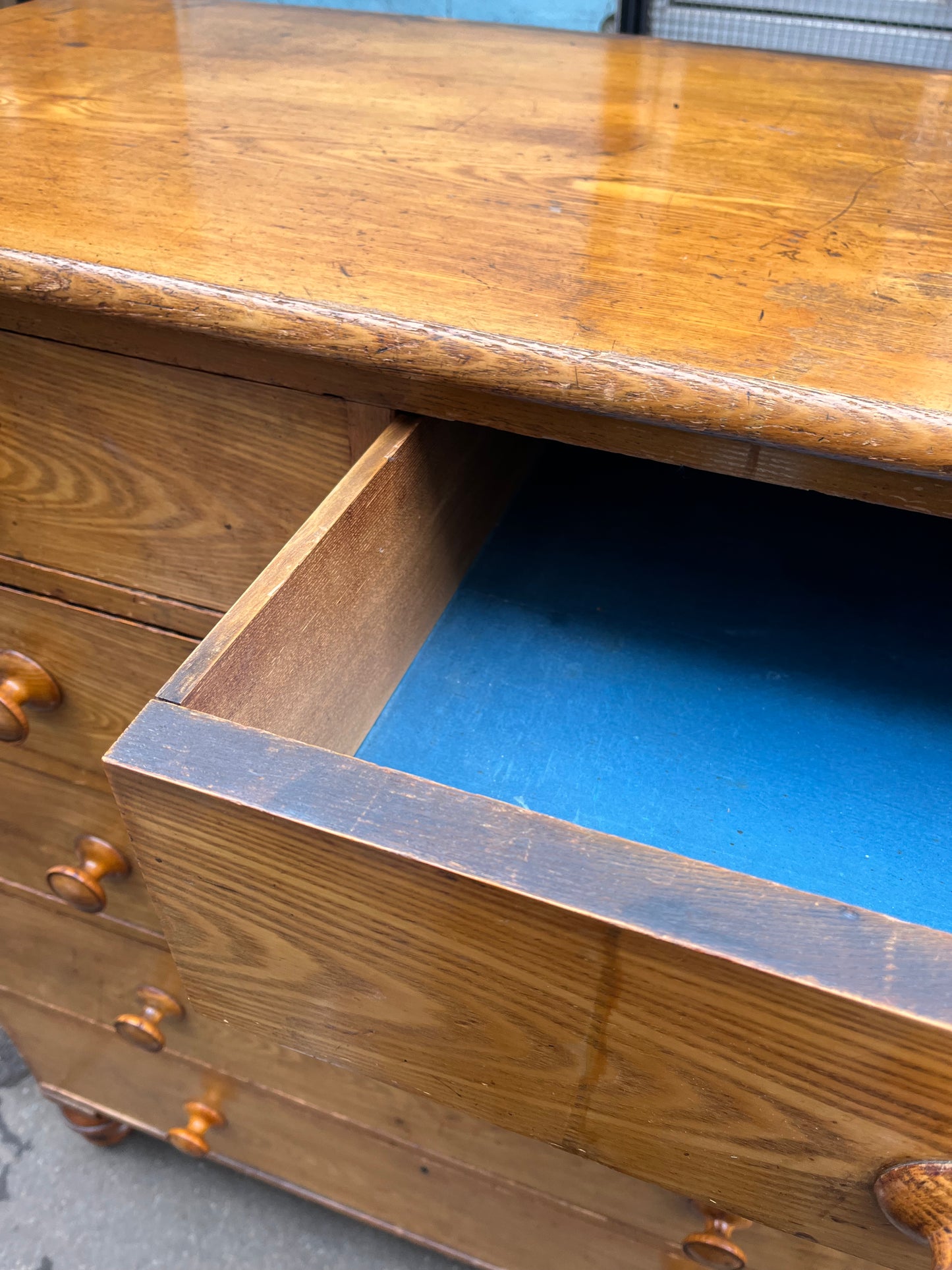 Grained Ash Wood Chest of Drawers