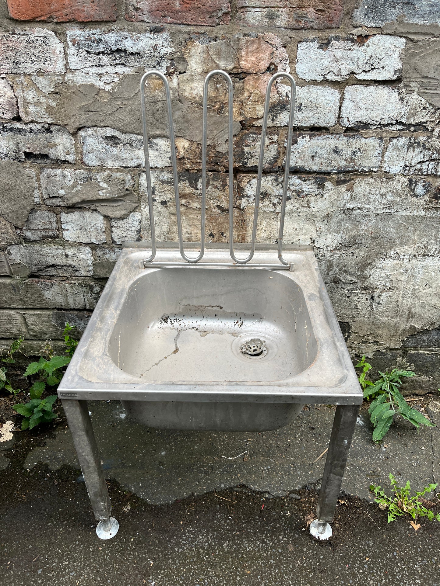 Stainless Steel Sink with a Removable Sink Grid / Rack