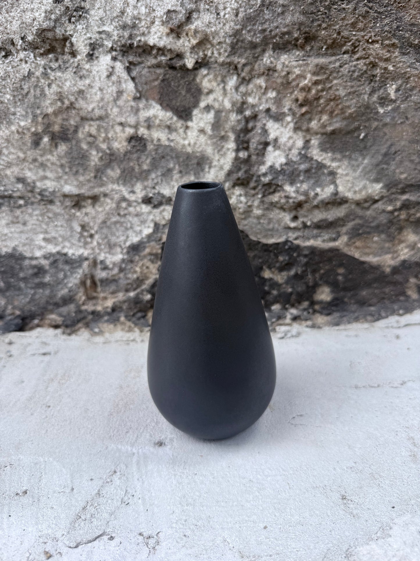 H+R Pottery Teardrop Vase