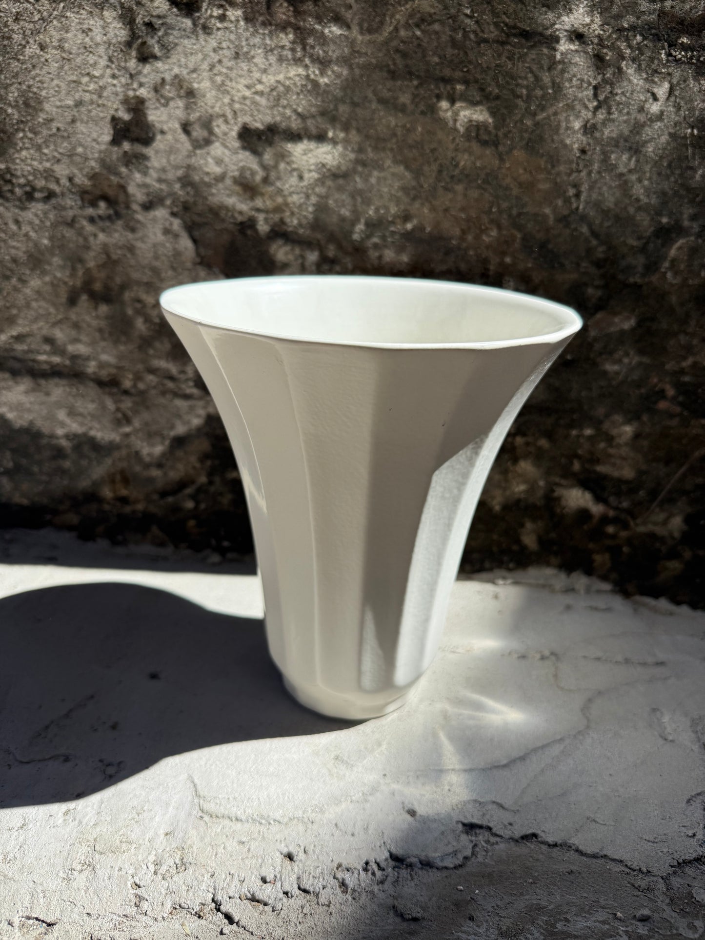 White Ofetruria Wedgewood Pottery Vase