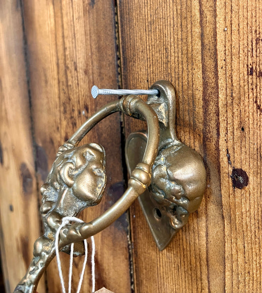 Lovers Kissing Cast Iron Knocker