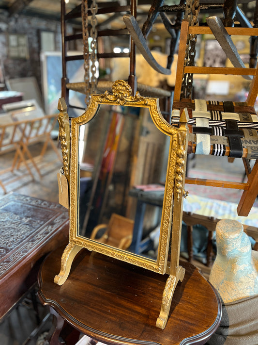 Top Dressing Mirror