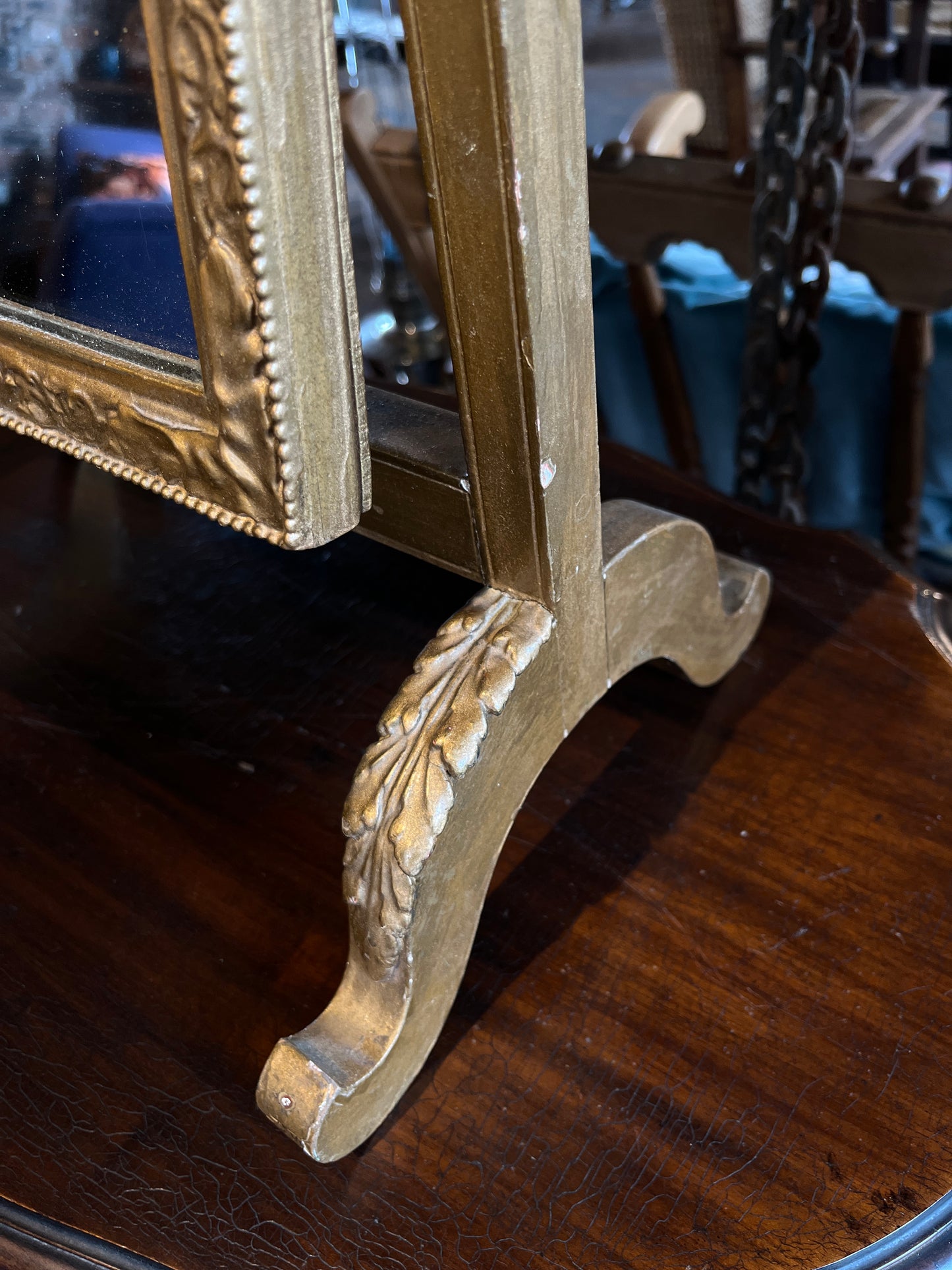 Top Dressing Mirror