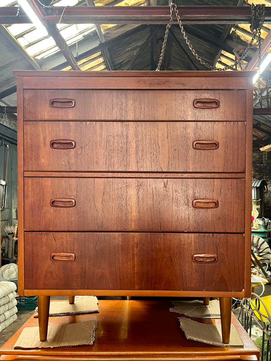 Mid Century Modern Set of Drawers