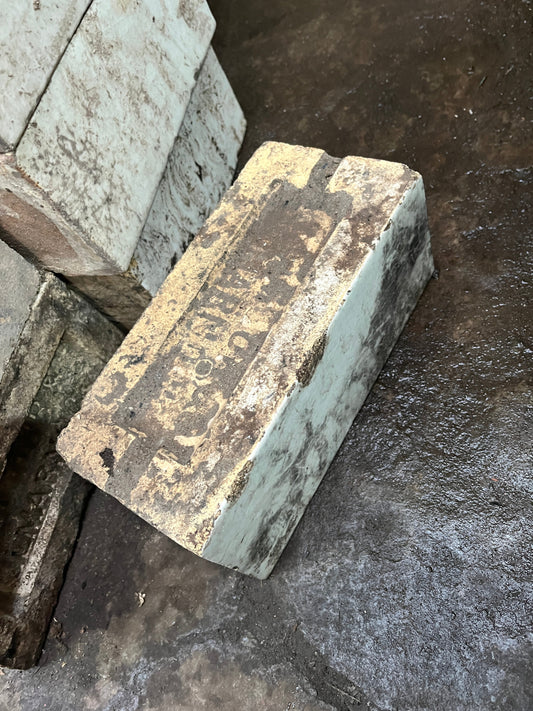 Kilmarnock White-Glazed standard bricks