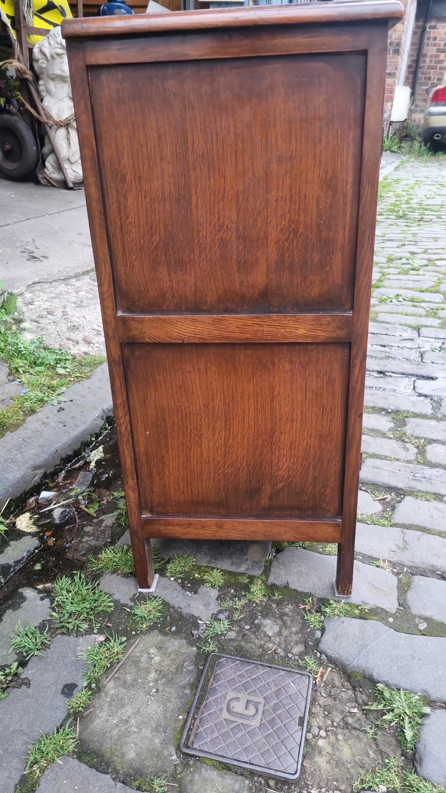 Old Charm Oak Cabinet
