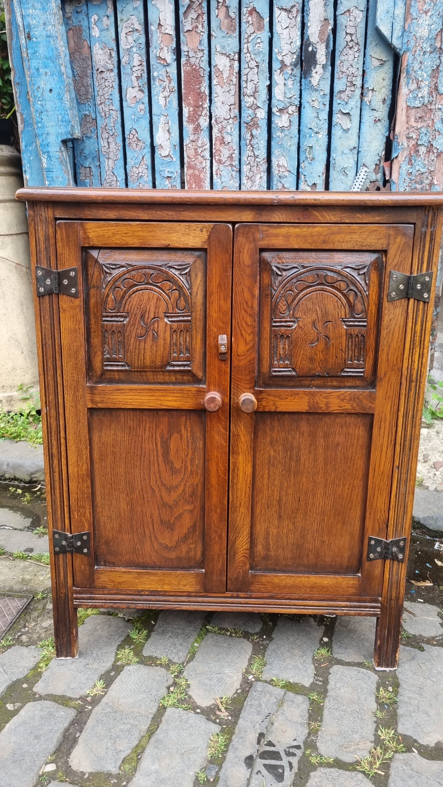 Old Charm Oak Cabinet