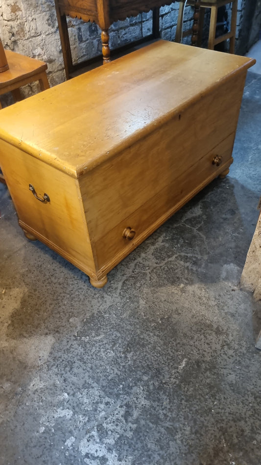 Victorian Pine Mule Chest