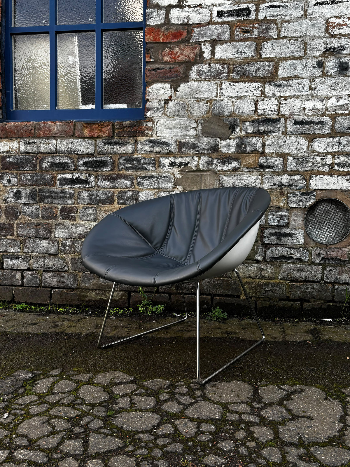 Gliss Pedrali 340 Black Chair